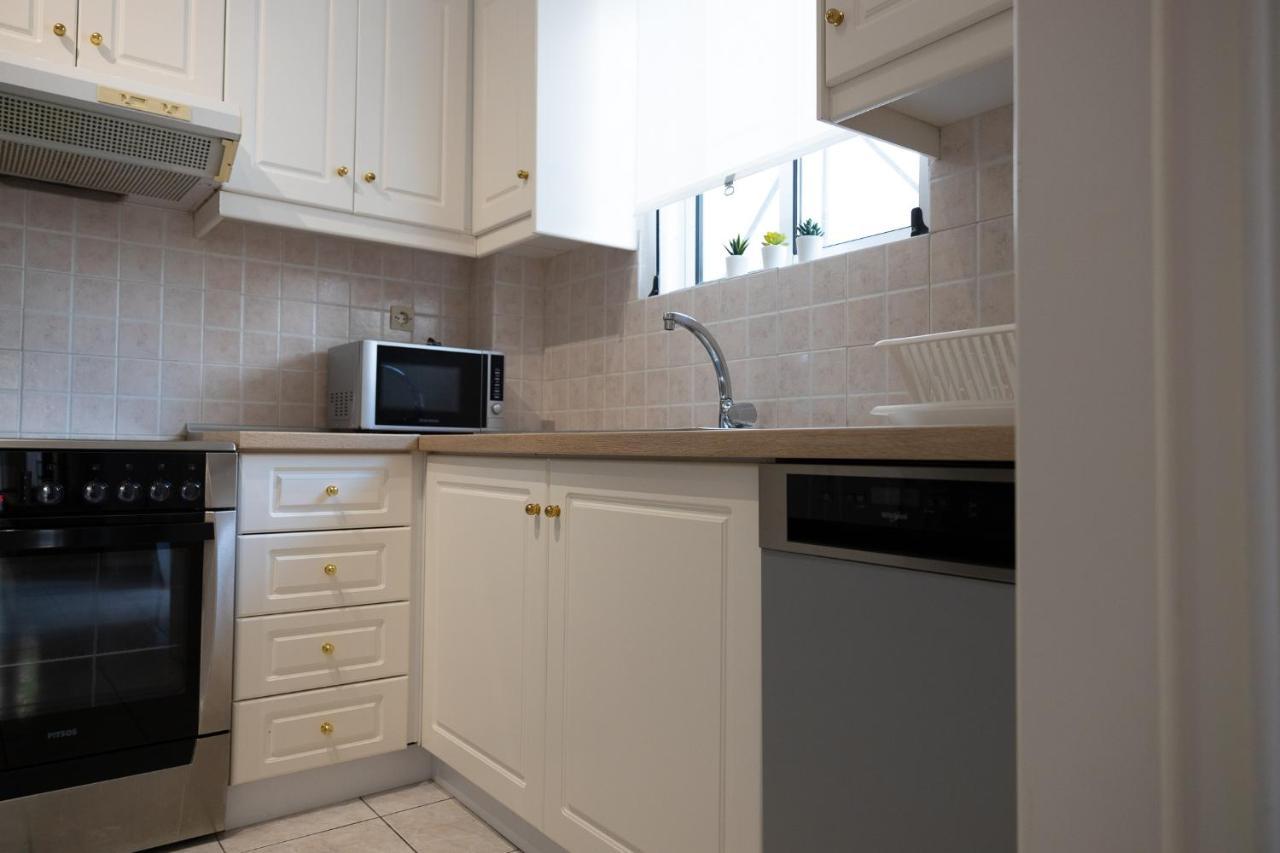 Spacious Apartment Close To The Sea And The City Center Aten Exteriör bild